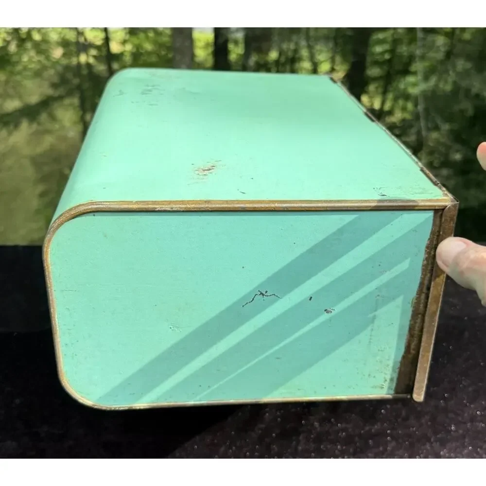 Vintage 1950’s Ransburg Metal Bread Box Locking Lid All Original